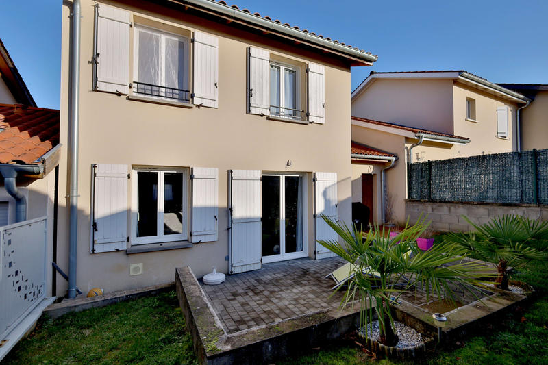 Maison - 85 m² - 4 pièces