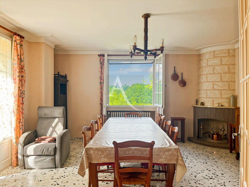 Maison - 171 m² - 7 pièces