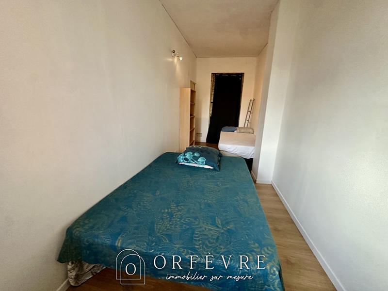 Maison - 240 m² - 7 pièces