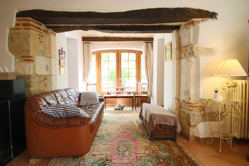 Maison - 315 m² - 8 pièces