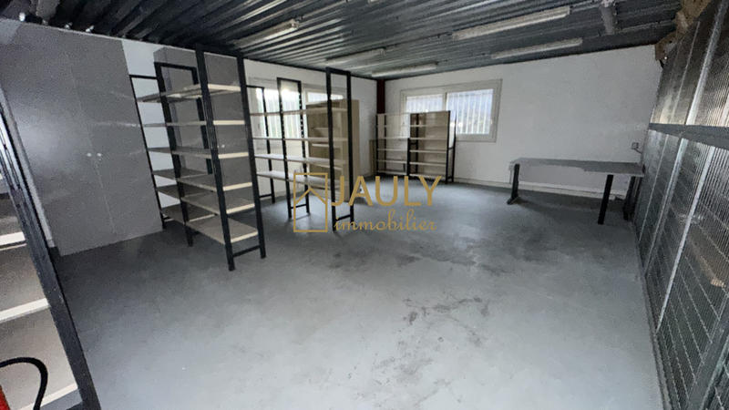 Entrepôt - 270 m²