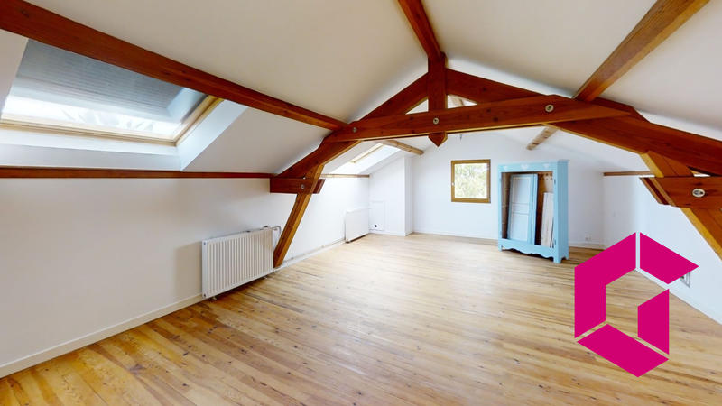 Maison - 345 m² - 6 pièces