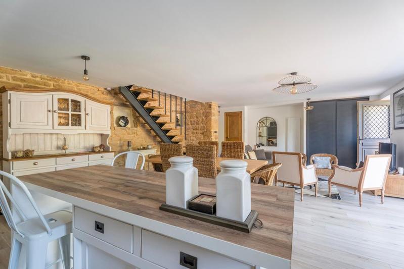 Maison - 95 m² - 3 pièces