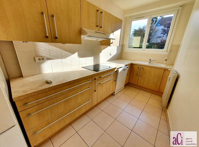 Appartement - 90 m² - 4 pièces