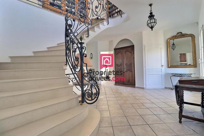 Propriété - 200 m² - 6 pièces