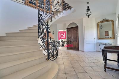 Propriété - 200 m² - 6 pièces