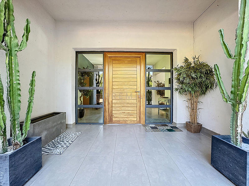 Maison d'architecte - 262 m² - 7 pièces