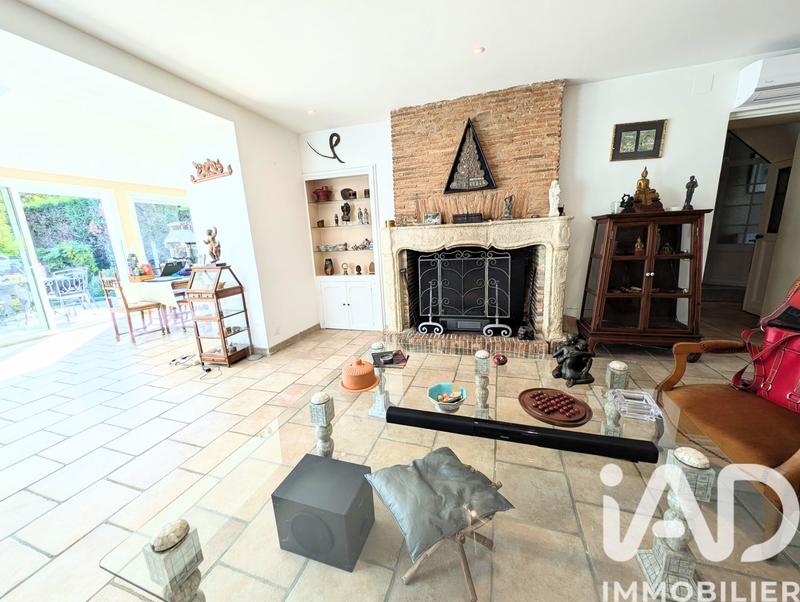 Maison - 207 m² - 8 pièces