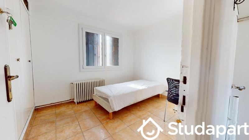 Chambre - 10 m² - 1 pièce