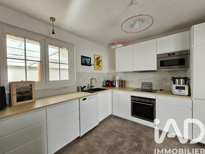 Maison - 90 m² - 5 pièces