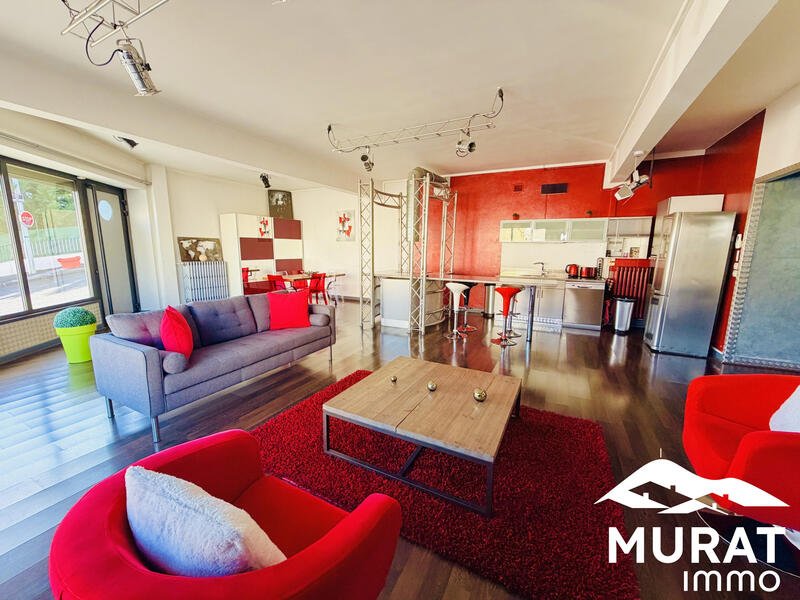 Maison - 200 m² - 7 pièces