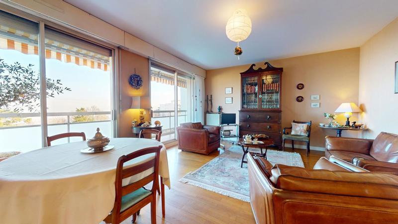 Appartement - 97 m² - 4 pièces