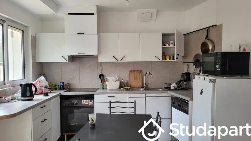 Chambre - 9 m² - 1 pièce