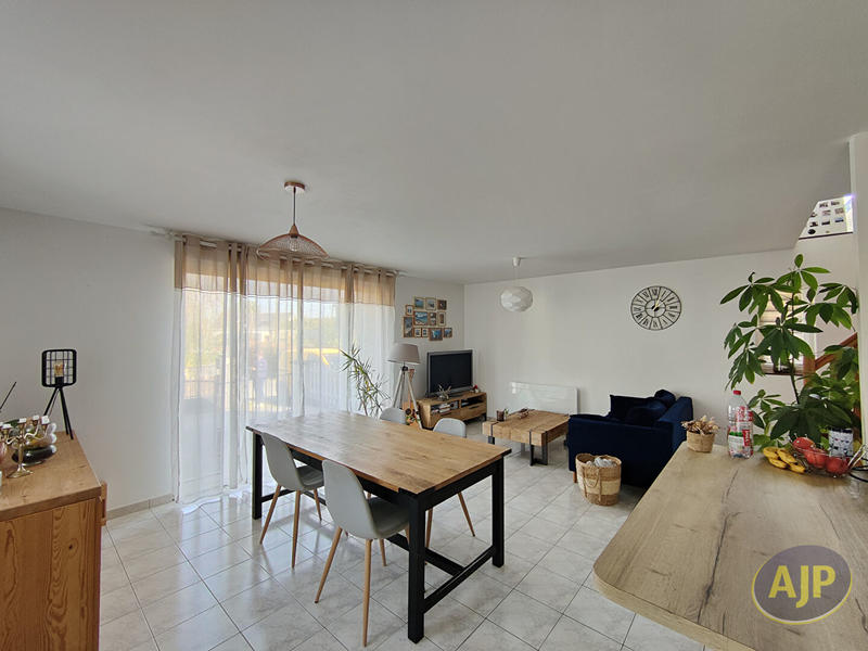 Maison - 81 m² - 5 pièces