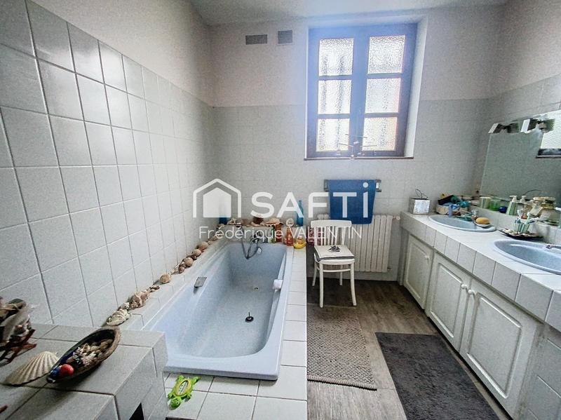 Maison de maîtres - 261 m² - 7 pièces