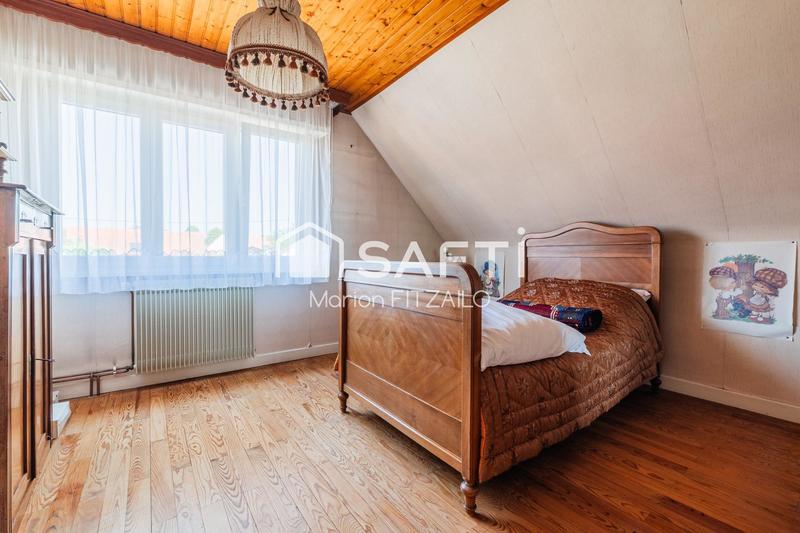 Maison - 203 m² - 8 pièces