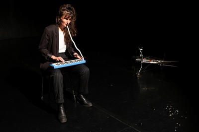 La Solitude se Peuple à Coups de Pioche