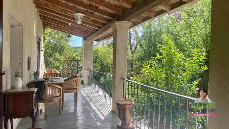 Mas - 255 m² - 7 pièces