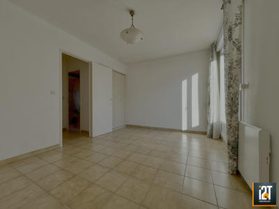 Maison traditionnelle - 57 m² - 3 pièces