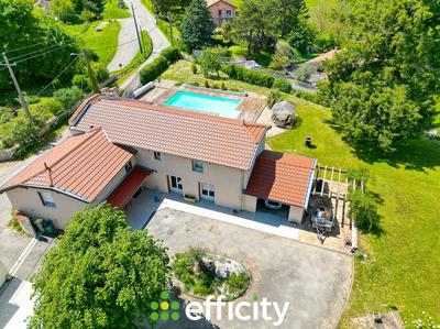 Villa - 244 m² - 6 pièces