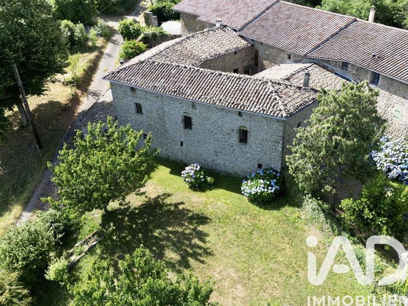 Maison - 155 m² - 5 pièces