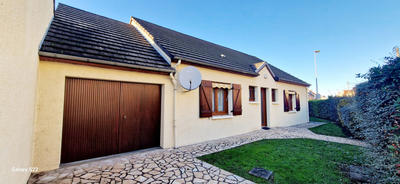 Maison - 88 m² - 4 pièces