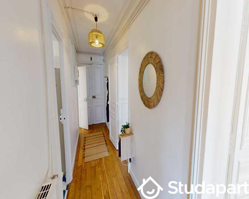 Chambre - 80 m² - 1 pièce