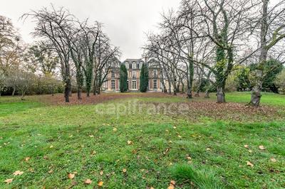 Château - 736 m² - 30 pièces