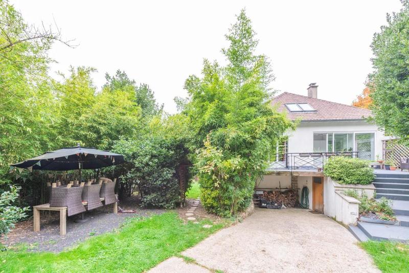 Maison - 180 m² - 7 pièces