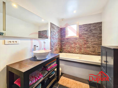 Maison - 101 m² - 7 pièces