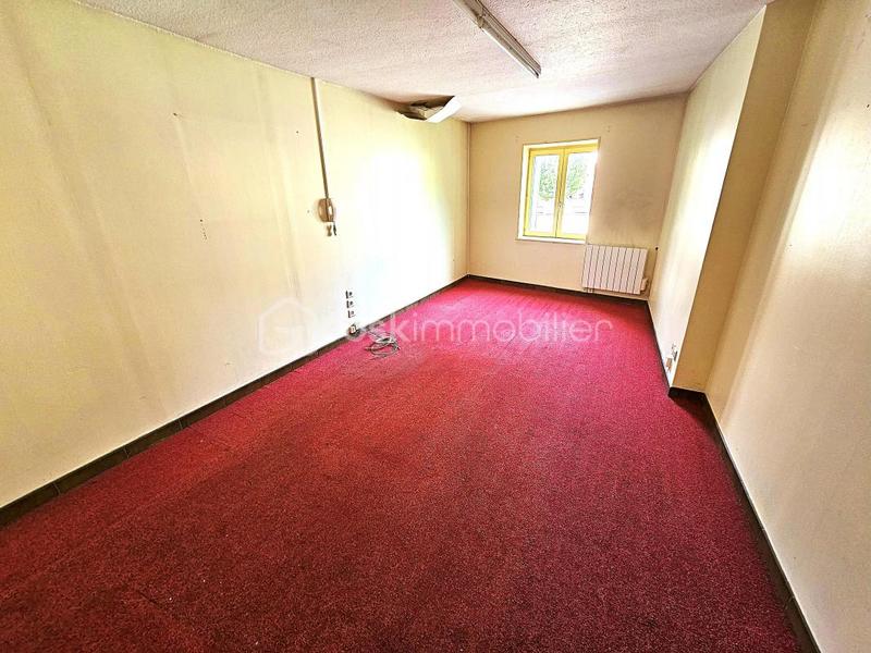 Local commercial - 106 m² - 5 pièces