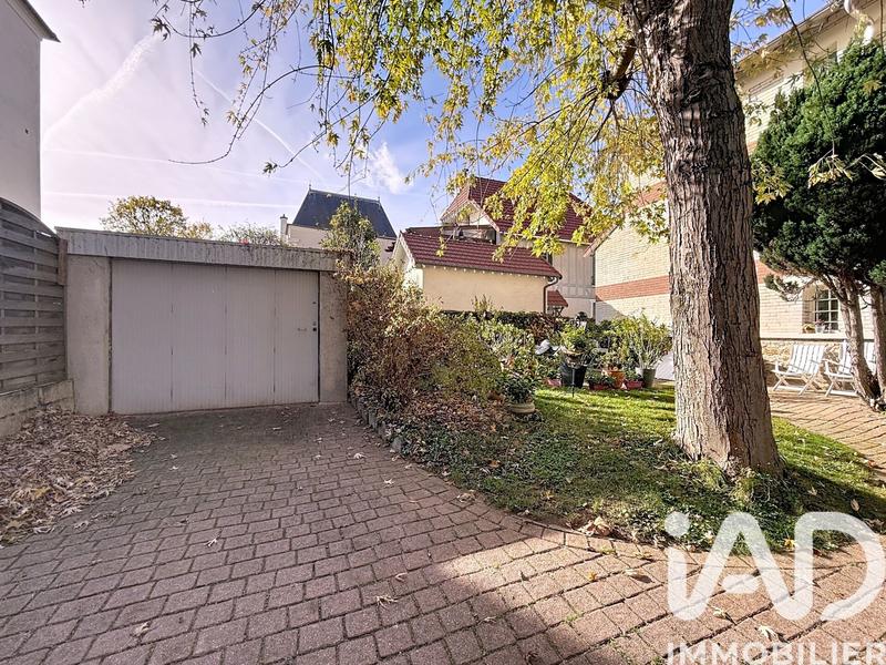 Maison - 214 m² - 7 pièces