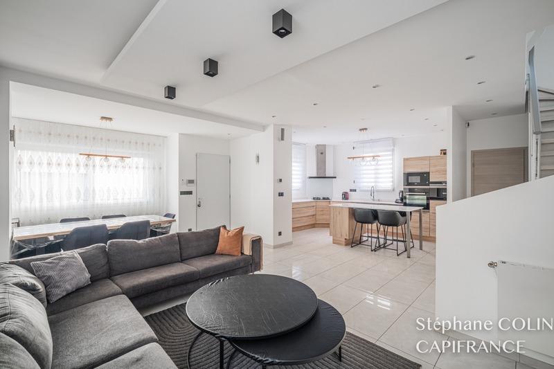 Maison - 156 m² - 7 pièces