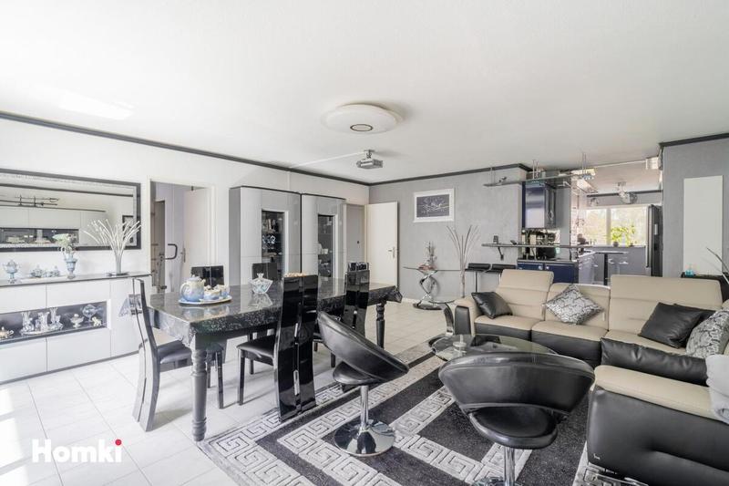 Appartement - 100 m² - 4 pièces