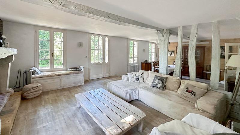 Propriété - 162 m² - 8 pièces