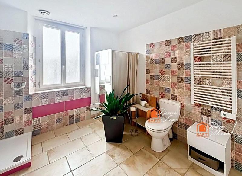 Maison - 234 m² - 10 pièces