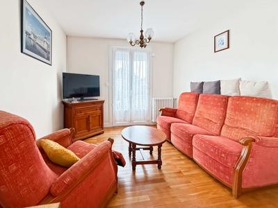 Maison - 98 m² - 5 pièces