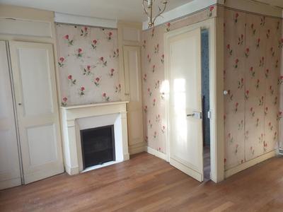 Corps de ferme - 100 m² - 7 pièces