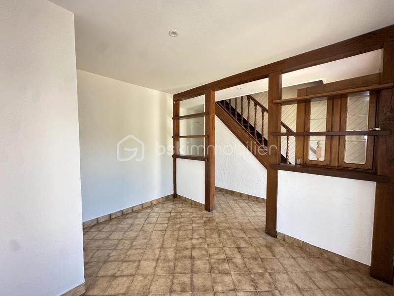 Maison - 207 m² - 7 pièces