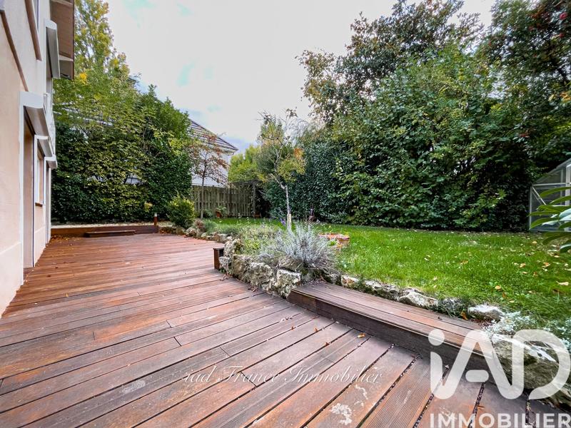 Maison - 264 m² - 8 pièces