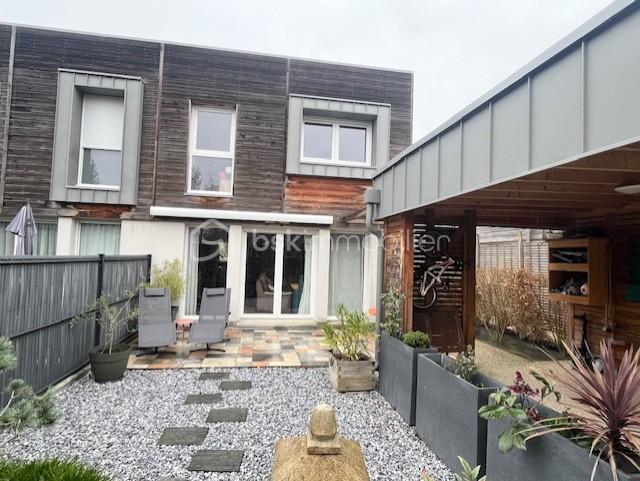 Maison - 88 m² - 4 pièces