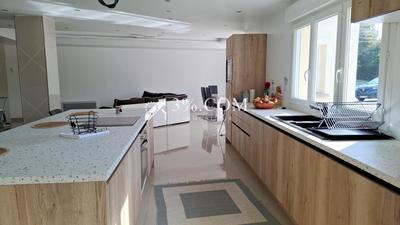 Maison de village - 122 m² - 3 pièces