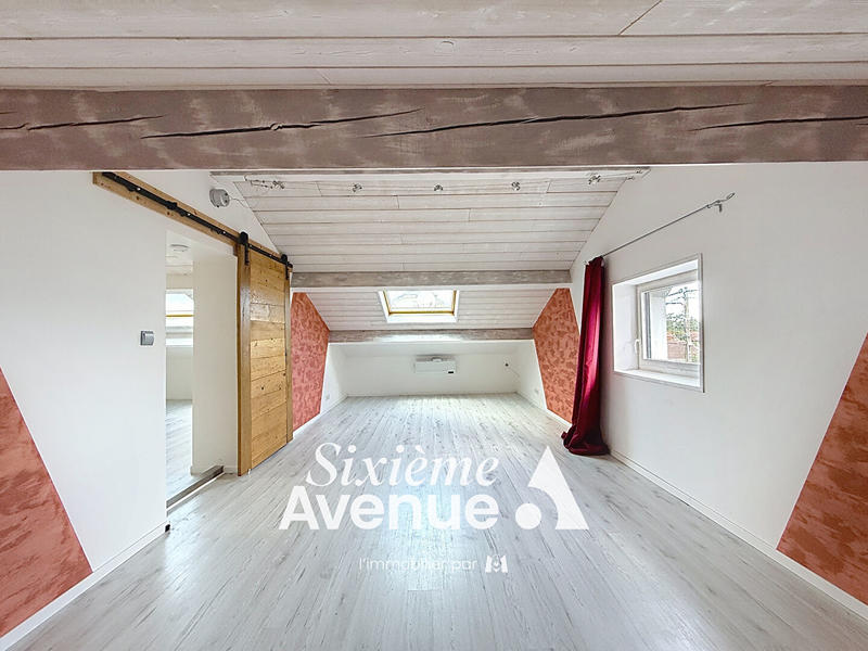 Maison - 111 m² - 4 pièces