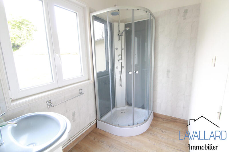 Maison - 82 m² - 6 pièces