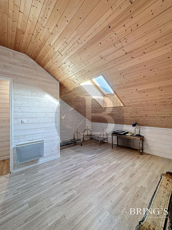 Maison - 133 m² - 6 pièces