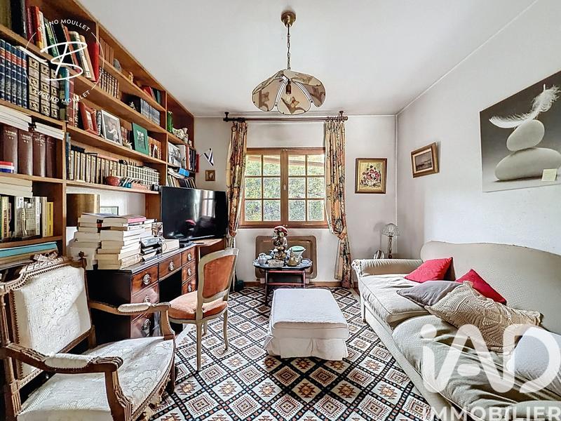 Maison - 240 m² - 7 pièces