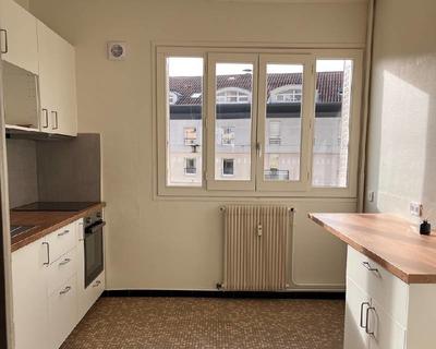 Appartement - 75 m² - 3 pièces