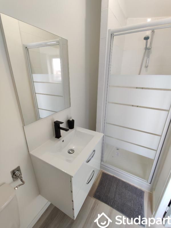 Chambre - 9 m² - 1 pièce