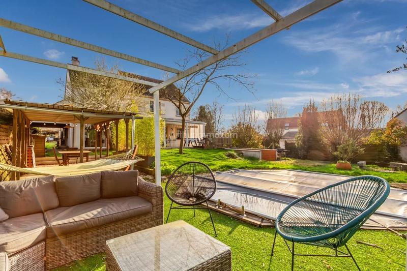 Maison - 170 m² - 7 pièces