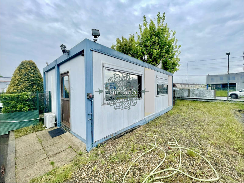 Fonds de commerce - Local commercial - 825 m²